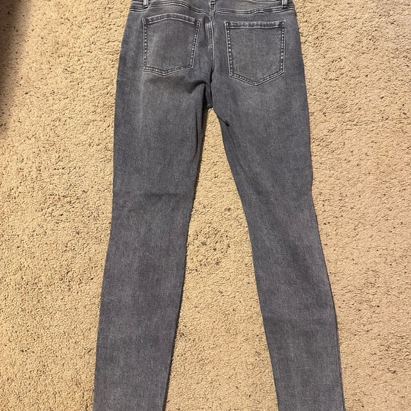 Cabi High Skinny Jeans - Picture 2 of 5